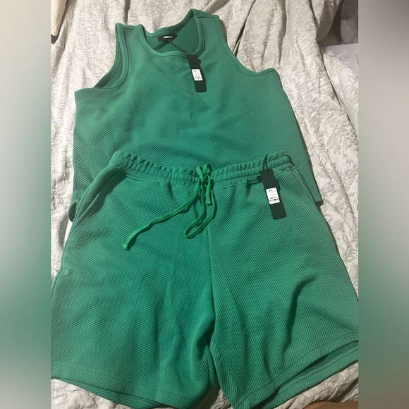 NWT Fashionnova Men’s Short Set - Picture 2 of 2
